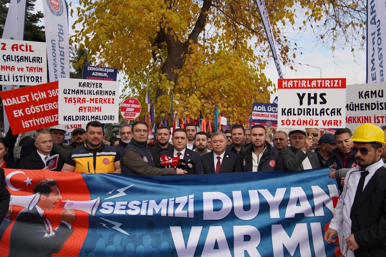 DMK’DEN DİLEK AĞACI EYLEMİ: HAKLAR İÇİN BİRLİK ÇAĞRISI